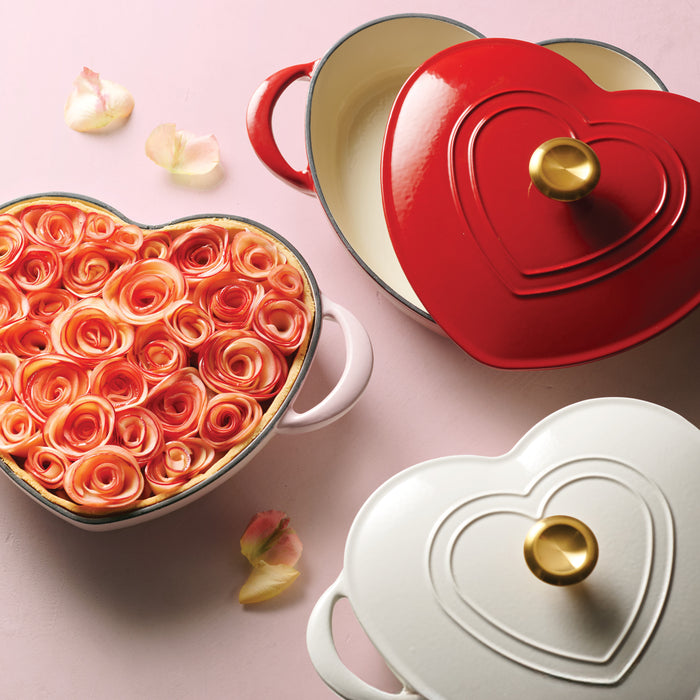 3 Quart Heart Shape Enameled Cast Iron Dutch Oven