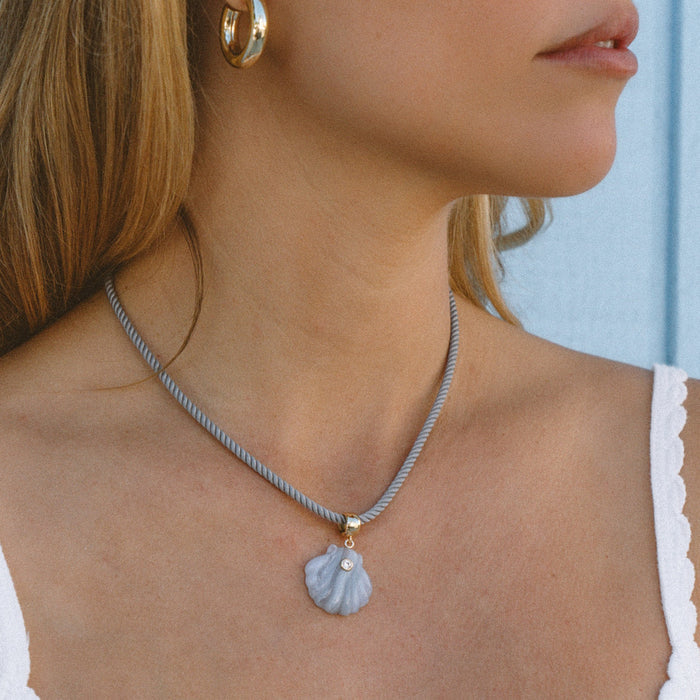Coquille Blue Lace Shell Bail