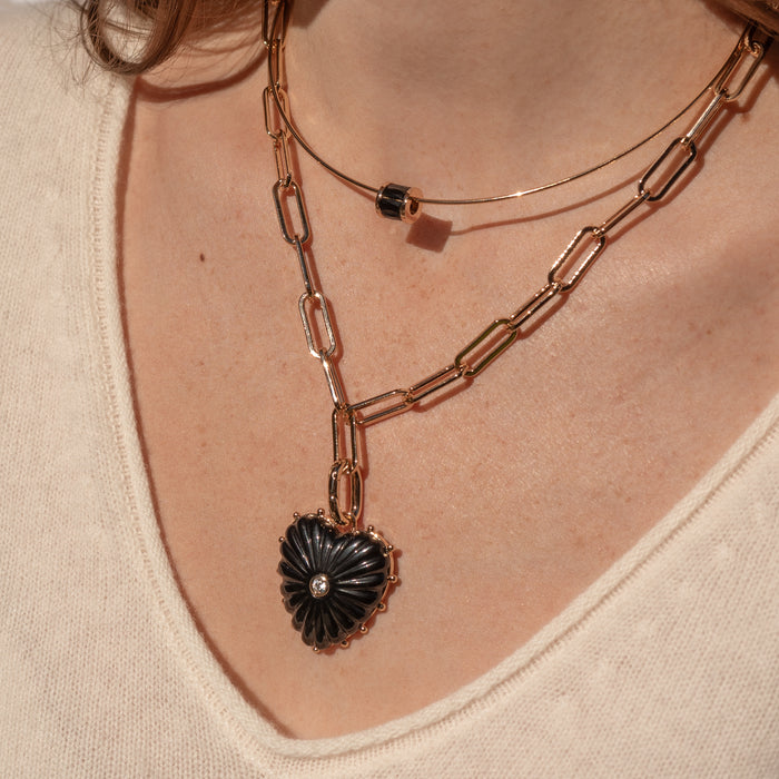 Delphin Black Bead