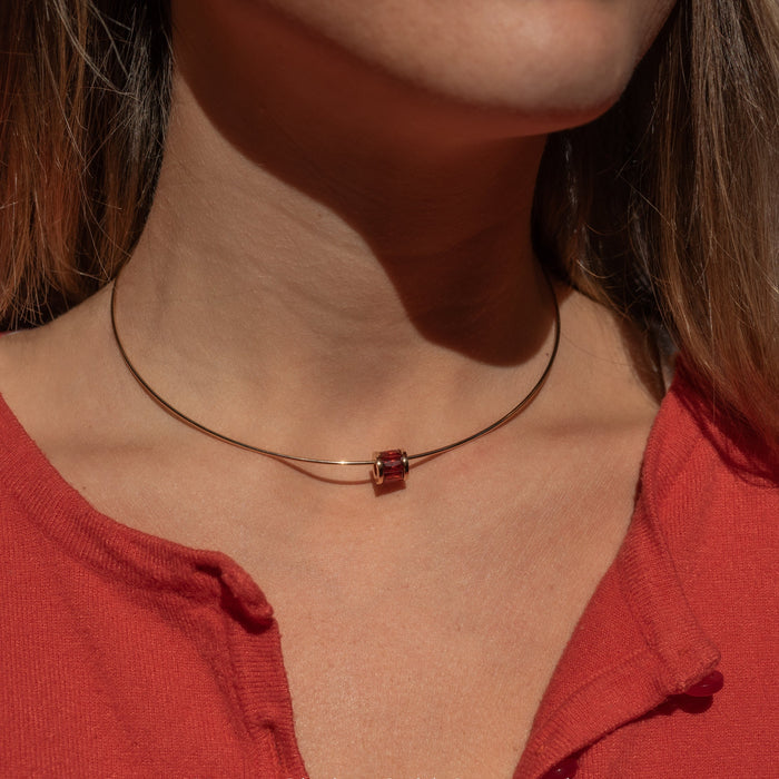 Delphin Red Bead