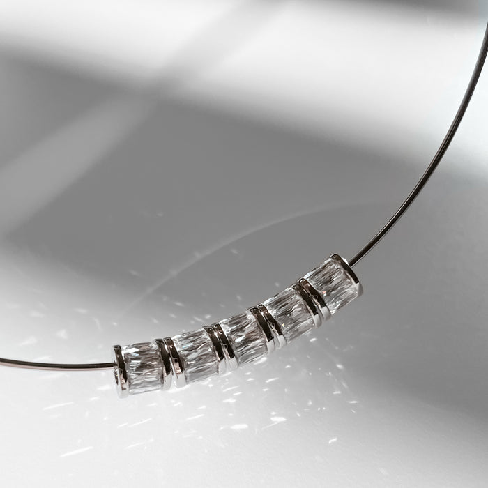 Delphin Silver Bead