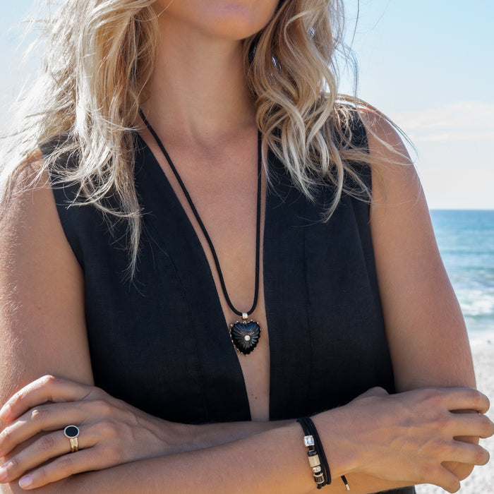Malene Onyx Heart Bail