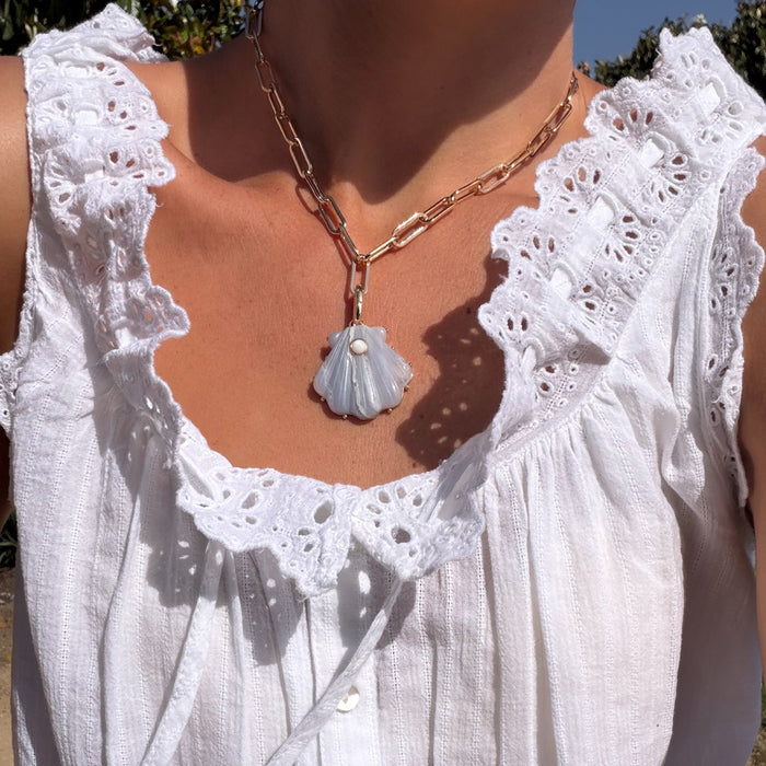 Marea Blue Lace Shell Clip