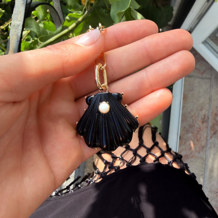 Marea Onyx Shell Clip