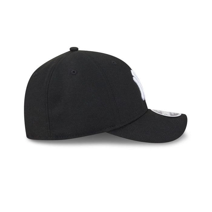 New York Yankees Black Authentic Collection 9FORTY M-Crown Snapback Hat