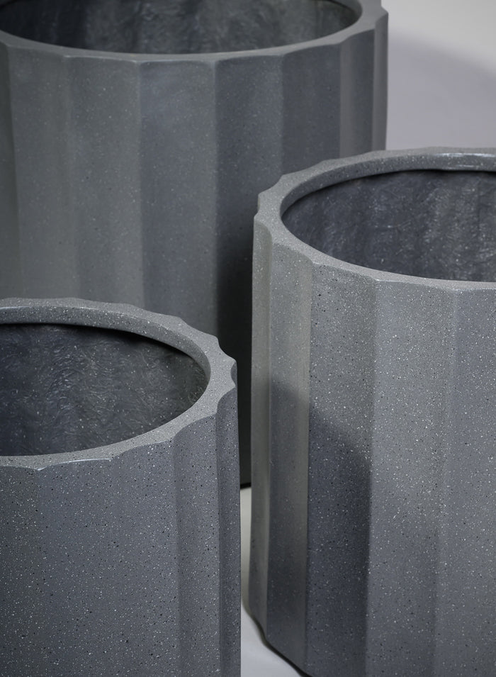 Oreon All Weather Light Weight Speckle Black Polyresin Cylinder Planters Decor Jamali Garden