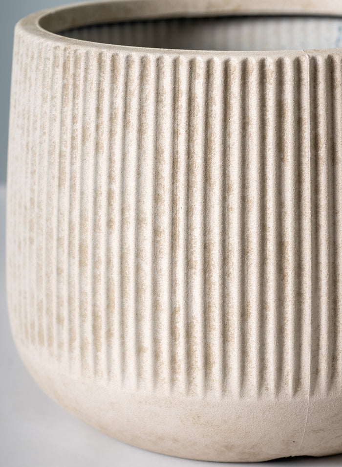 Romano Aged White Real Look PVC Ridged Planter Decor Jamali Garden
