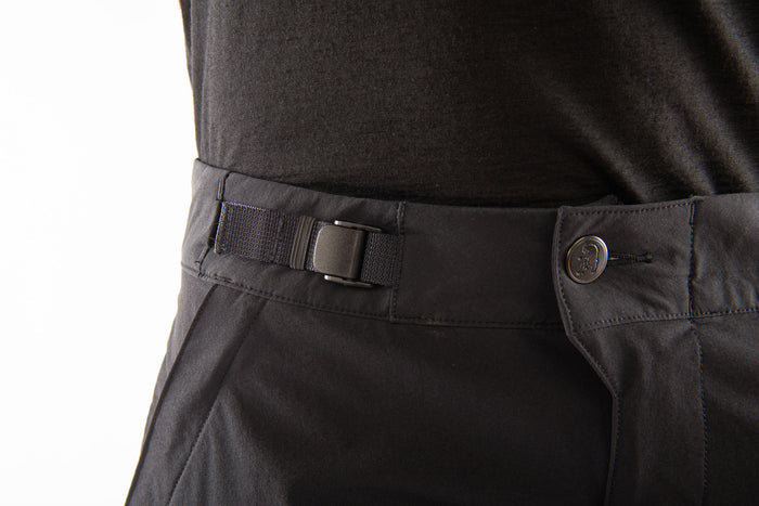 The model is 5' 8" wearing size Medium.