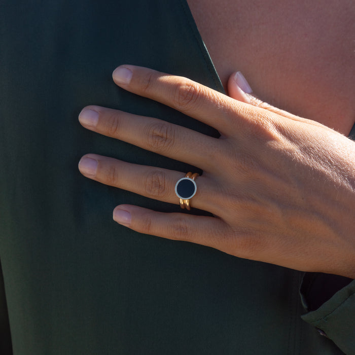 Svea Onyx Ring